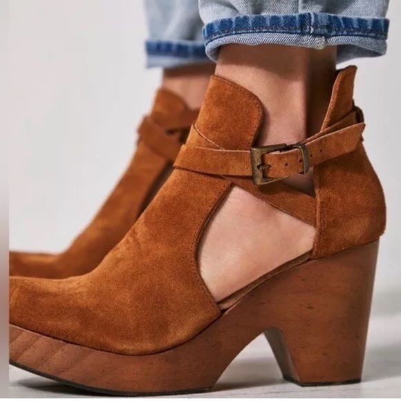 Free People Cedar Clogs 8.5 - Picture 9 of 9